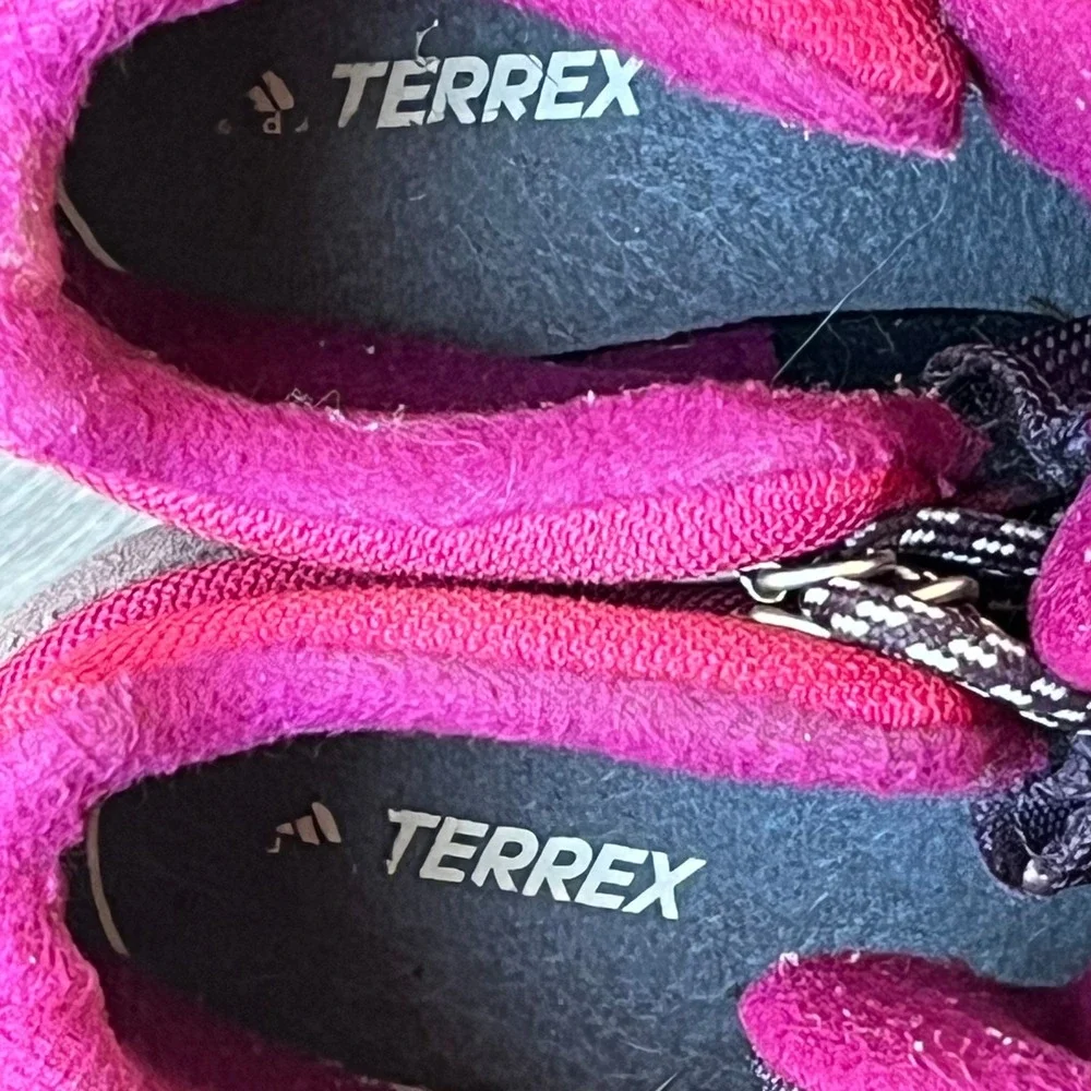 Adidas Terrex Climawarm‎ Snowpitch Hiking Boots Maroon Kids 1 UK 13.5 EU 32